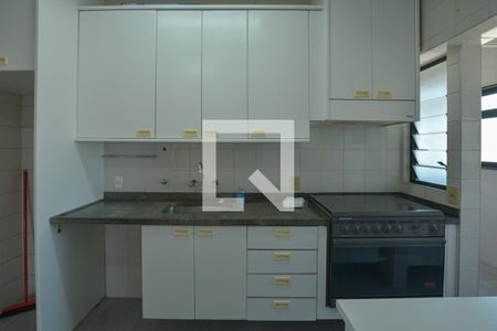 Apartamento à venda com 210m², 3 quartos e 3 vagasCozinha