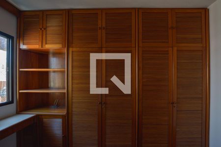 Apartamento à venda com 210m², 3 quartos e 3 vagasQuarto 3