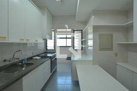 Apartamento à venda com 210m², 3 quartos e 3 vagasCozinha