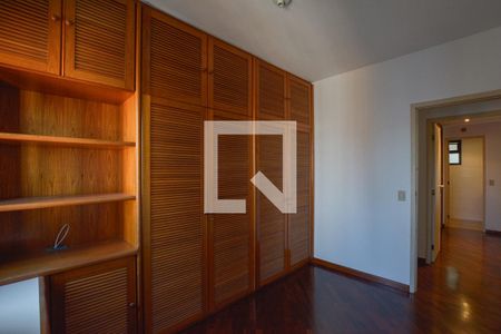 Apartamento à venda com 210m², 3 quartos e 3 vagasQuarto 3