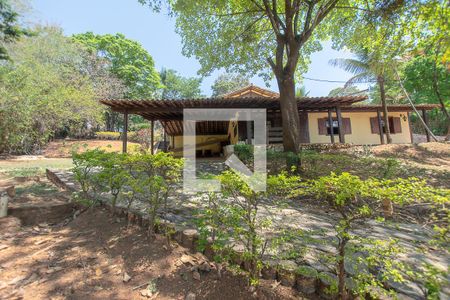 Casa para alugar com 408m², 4 quartos e 4 vagasFaixada