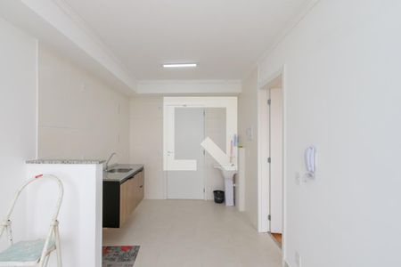 Sala/Cozinha de apartamento à venda com 1 quarto, 42m² em Jardim Mirante, São Paulo