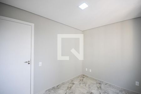 Quarto 1 de apartamento para alugar com 2 quartos, 42m² em Jardim Maria Duarte, São Paulo