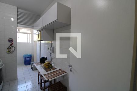 Apartamento à venda com 64m², 2 quartos e 1 vagaCozinha