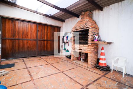 Casa para alugar com 234m², 3 quartos e 6 vagasQuintal