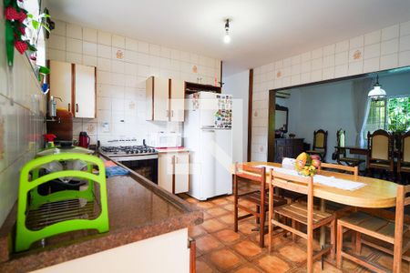 Casa para alugar com 234m², 3 quartos e 6 vagasCozinha