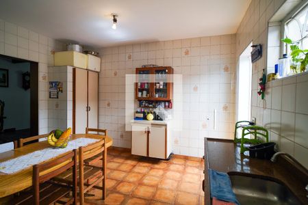 Casa para alugar com 234m², 3 quartos e 6 vagasCozinha