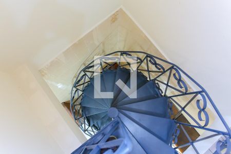 Casa para alugar com 180m², 3 quartos e 2 vagasEscada