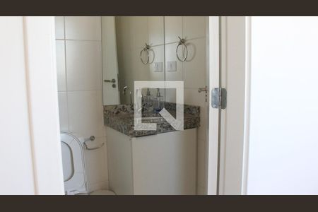 Banheiro de kitnet/studio para alugar com 1 quarto, 25m² em Tucuruvi, São Paulo