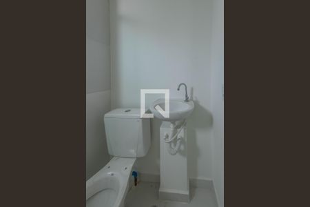 Banheiro de kitnet/studio para alugar com 1 quarto, 35m² em Vila Bela, São Paulo