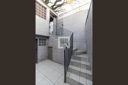 Casa à venda com 500m², 8 quartos e 5 vagasEscada da Casa 1