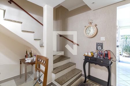 acesso andar de cima de casa à venda com 2 quartos, 140m² em Vila Caraguatá, São Paulo