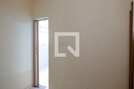 Apartamento para alugar com 74m², 2 quartos e sem vaga Apartamento para alugar com 74m², 2 quartos e sem vagaQuarto de Serviço