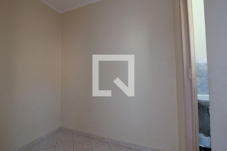 Apartamento para alugar com 74m², 2 quartos e sem vaga Apartamento para alugar com 74m², 2 quartos e sem vagaQuarto de Serviço