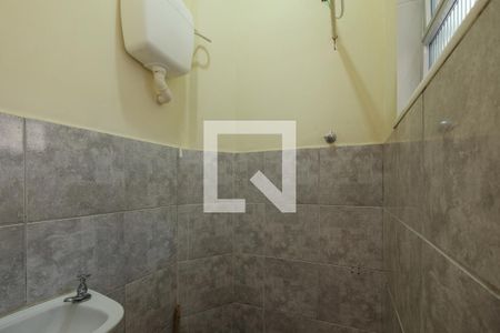 Apartamento para alugar com 74m², 2 quartos e sem vaga Apartamento para alugar com 74m², 2 quartos e sem vagaBanheiro de serviço