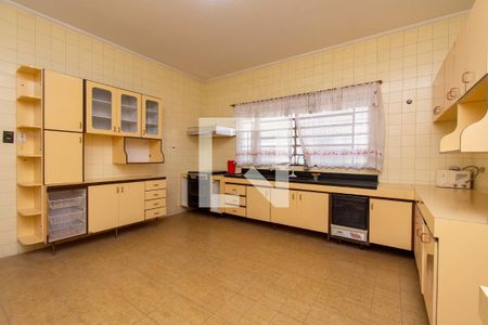 Casa à venda com 390m², 3 quartos e 3 vagas Casa à venda com 390m², 3 quartos e 3 vagasCozinha