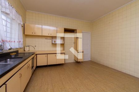 Casa à venda com 390m², 3 quartos e 3 vagas Casa à venda com 390m², 3 quartos e 3 vagasCozinha