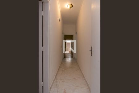 Corredor de casa à venda com 3 quartos, 390m² em Vila Rosália, Guarulhos