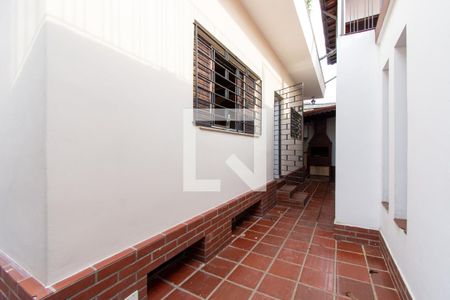 Casa à venda com 390m², 3 quartos e 3 vagas Casa à venda com 390m², 3 quartos e 3 vagasÁrea externa