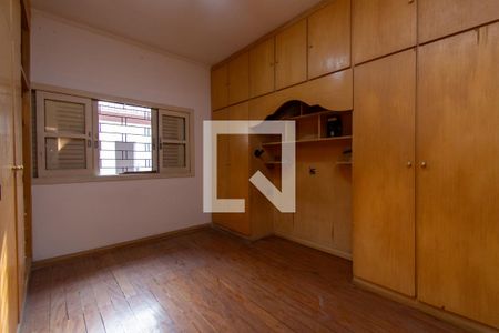 Casa à venda com 390m², 3 quartos e 3 vagas Casa à venda com 390m², 3 quartos e 3 vagasQuarto 1