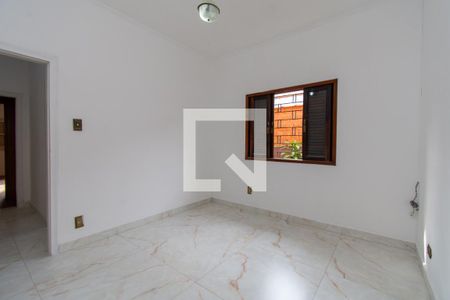 Casa à venda com 390m², 3 quartos e 3 vagas Casa à venda com 390m², 3 quartos e 3 vagasQuarto 2
