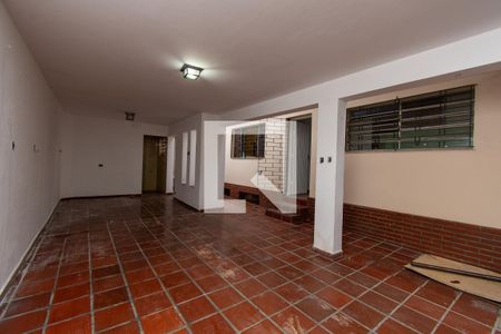 Casa à venda com 390m², 3 quartos e 3 vagas Casa à venda com 390m², 3 quartos e 3 vagasGaragem