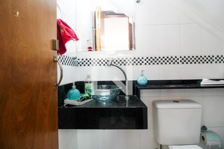 Casa à venda com 90m², 3 quartos e 2 vagasBanheiro 