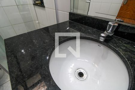 Casa à venda com 90m², 3 quartos e 2 vagasBanheiro do Quarto 2
