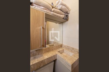 Banheiro da Suíte de apartamento à venda com 3 quartos, 65m² em Jardim Cocaia, Guarulhos