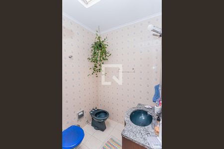 Casa à venda com 197m², 3 quartos e 4 vagasBanheiro social