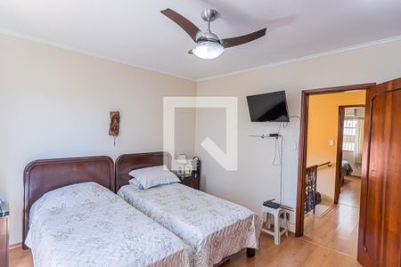 Casa à venda com 197m², 3 quartos e 4 vagasSuite