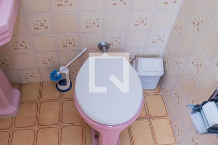 Casa à venda com 197m², 3 quartos e 4 vagasBanheiro de serviço