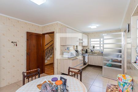 Casa à venda com 197m², 3 quartos e 4 vagasCozinha e copa