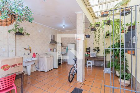 Casa à venda com 197m², 3 quartos e 4 vagasÁrea de serviço e quintal