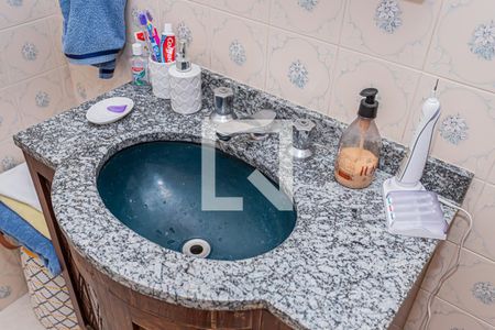 Casa à venda com 197m², 3 quartos e 4 vagasBanheiro social