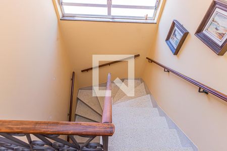 Casa à venda com 197m², 3 quartos e 4 vagasEscada