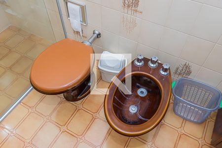 Casa à venda com 197m², 3 quartos e 4 vagasBanheiro suite