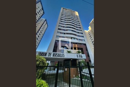 Fachada do Condomínio de apartamento para alugar com 2 quartos, 77m² em Candeal, Salvador