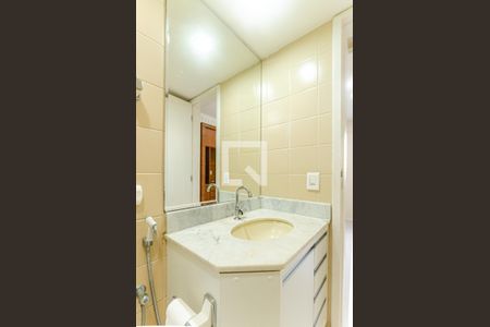 Apartamento para alugar com 77m², 2 quartos e 1 vaga Apartamento para alugar com 77m², 2 quartos e 1 vagaBanheiro do Quarto 2