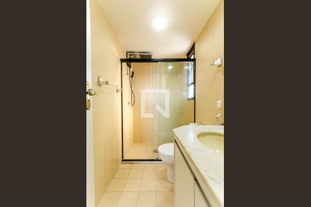 Apartamento para alugar com 77m², 2 quartos e 1 vaga Apartamento para alugar com 77m², 2 quartos e 1 vagaBanheiro do Quarto 2