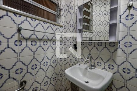Banheiro de kitnet/studio à venda com 1 quarto, 40m² em Centro, Niterói