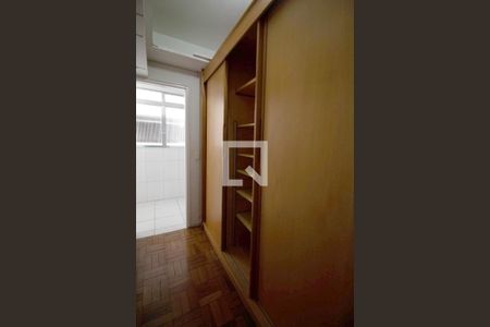 Apartamento para alugar com 131m², 3 quartos e 1 vaga Apartamento para alugar com 131m², 3 quartos e 1 vagaQuarto de Serviço