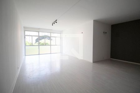 Apartamento para alugar com 131m², 3 quartos e 1 vaga Apartamento para alugar com 131m², 3 quartos e 1 vagaSala