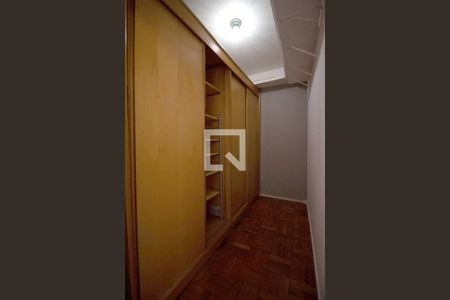 Apartamento para alugar com 131m², 3 quartos e 1 vaga Apartamento para alugar com 131m², 3 quartos e 1 vagaQuarto de Serviço
