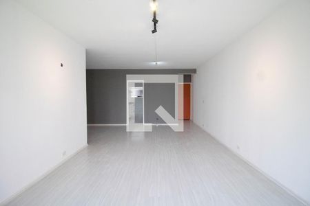 Apartamento para alugar com 131m², 3 quartos e 1 vaga Apartamento para alugar com 131m², 3 quartos e 1 vagaSala