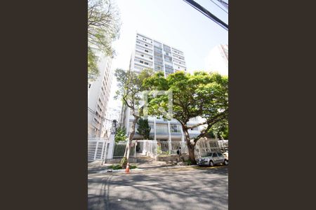 Apartamento para alugar com 131m², 3 quartos e 1 vaga Apartamento para alugar com 131m², 3 quartos e 1 vagaFachada