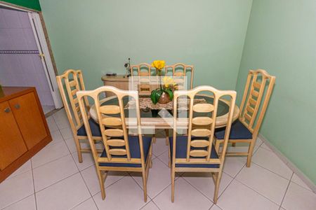 Sala de casa para alugar com 4 quartos, 200m² em Vila Kosmos, Rio de Janeiro