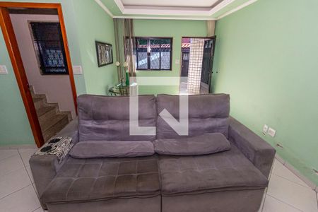 Sala de casa para alugar com 4 quartos, 200m² em Vila Kosmos, Rio de Janeiro