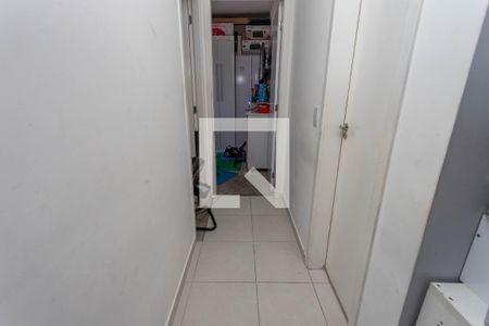 Corredor de apartamento à venda com 2 quartos, 44m² em Canhema, Diadema