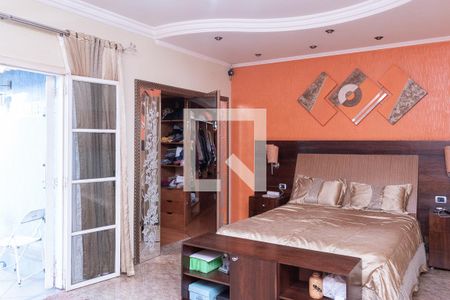 Suíte de casa para alugar com 6 quartos, 525m² em Jardim Arapongas, Guarulhos